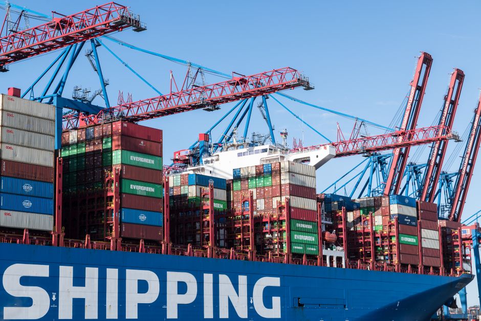 Hardening PHP Applications: Building Rootless, Minimalist Docker Images for Production